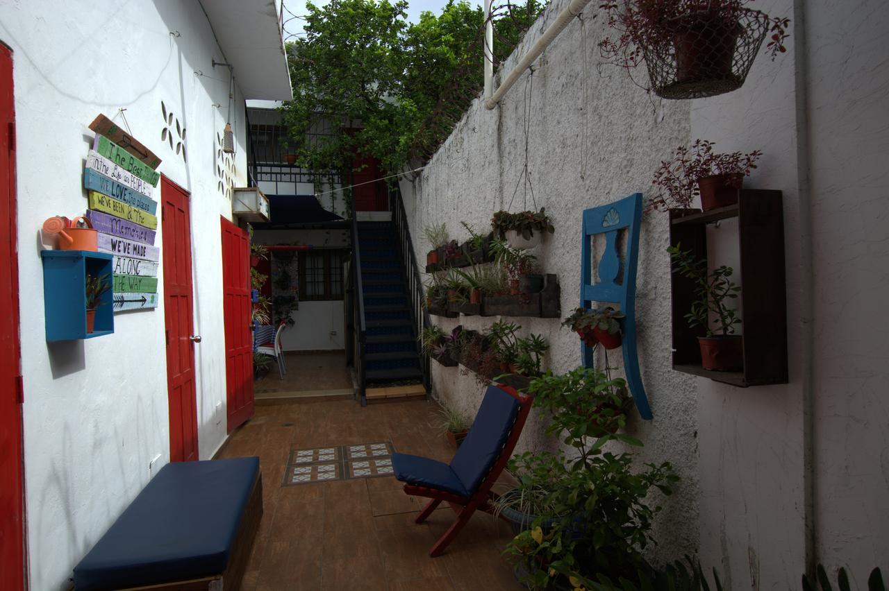 La Puerta Roja Guest House Santo Domingo Exterior photo
