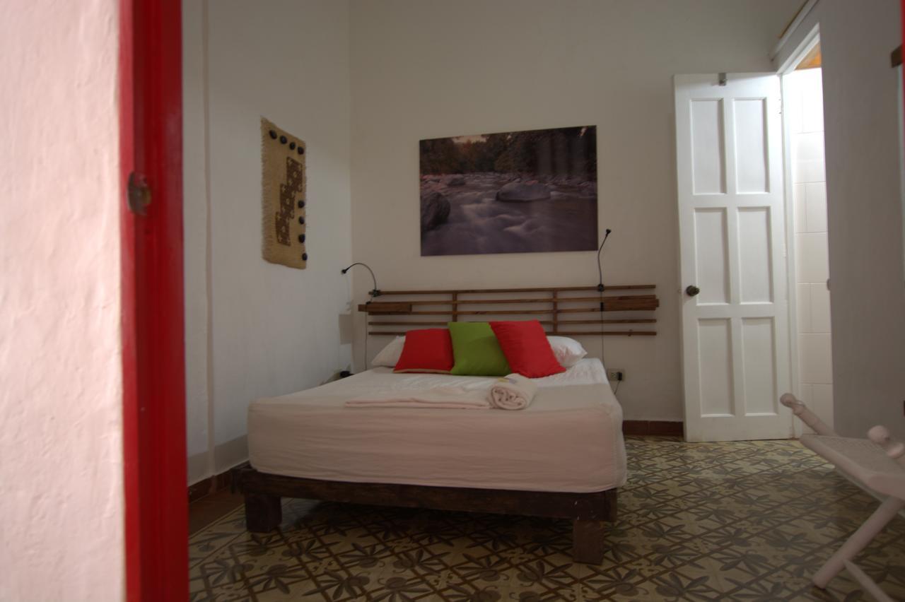 La Puerta Roja Guest House Santo Domingo Exterior photo