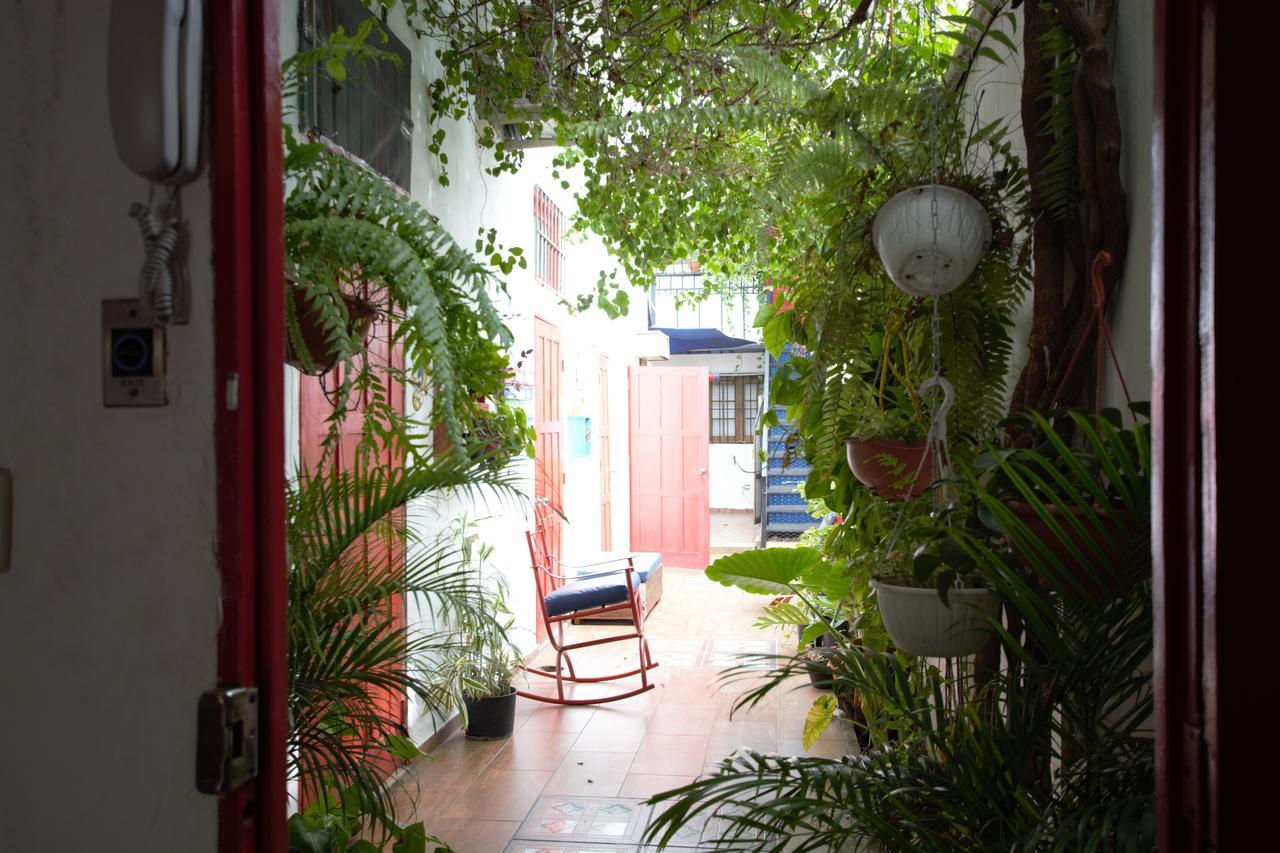 La Puerta Roja Guest House Santo Domingo Exterior photo